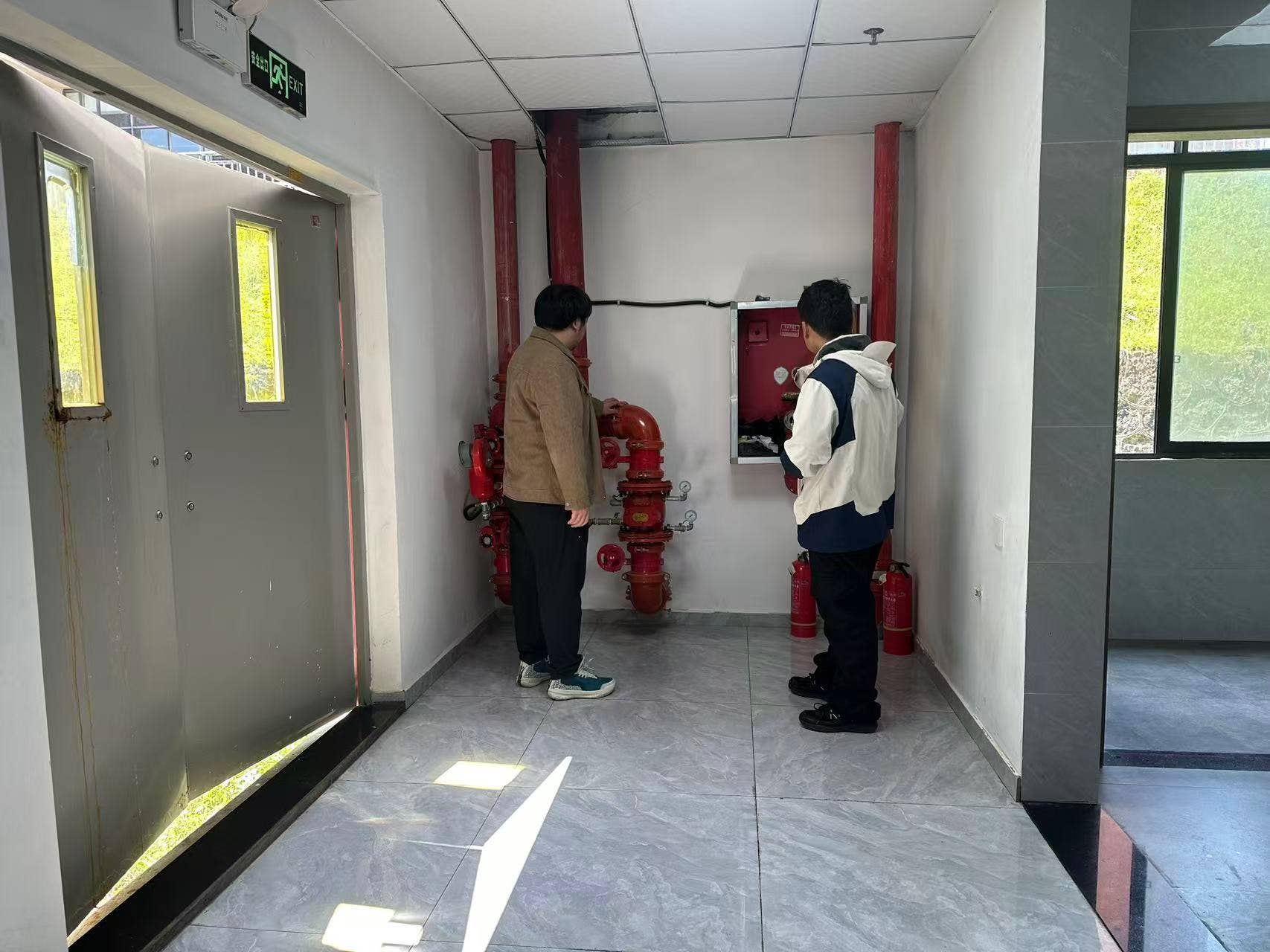 图片 1 图片 1