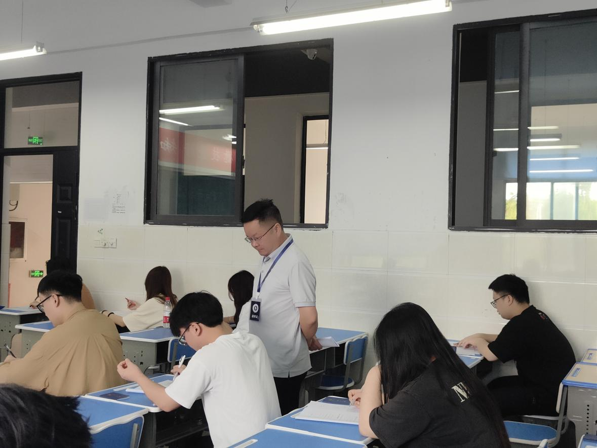 严考纪 树学风——我校开展2024-2025学年第二学期期末巡考工作