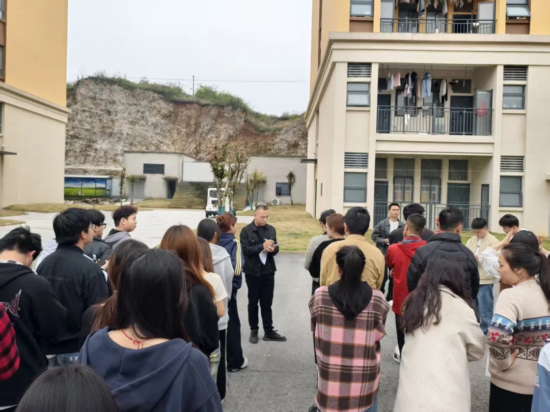 安全守护在行动——贵州铜仁数据职业学院开展宿舍安全隐患排查专项整治行动